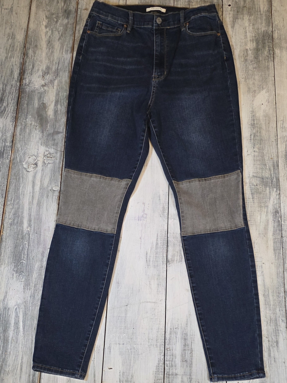 PacSun Women's Dark Wash High-Rise with Gray Patch Knee Jeans sz 30
